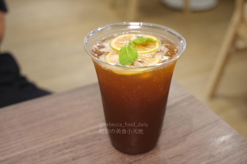 【基隆早午餐推薦】美有計劃Cafe|正濱漁港彩虹屋旁的寵物友善咖啡廳 - 第21張圖