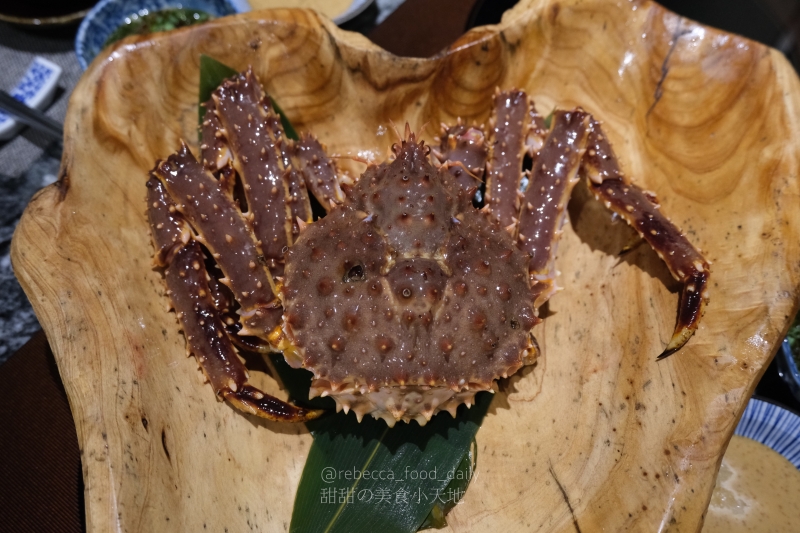 【台北火鍋推薦】二本松涮涮屋|專人桌邊服務的頂級帝王蟹五吃,全程解放雙手的台北高級火鍋饗宴 - 第24張圖