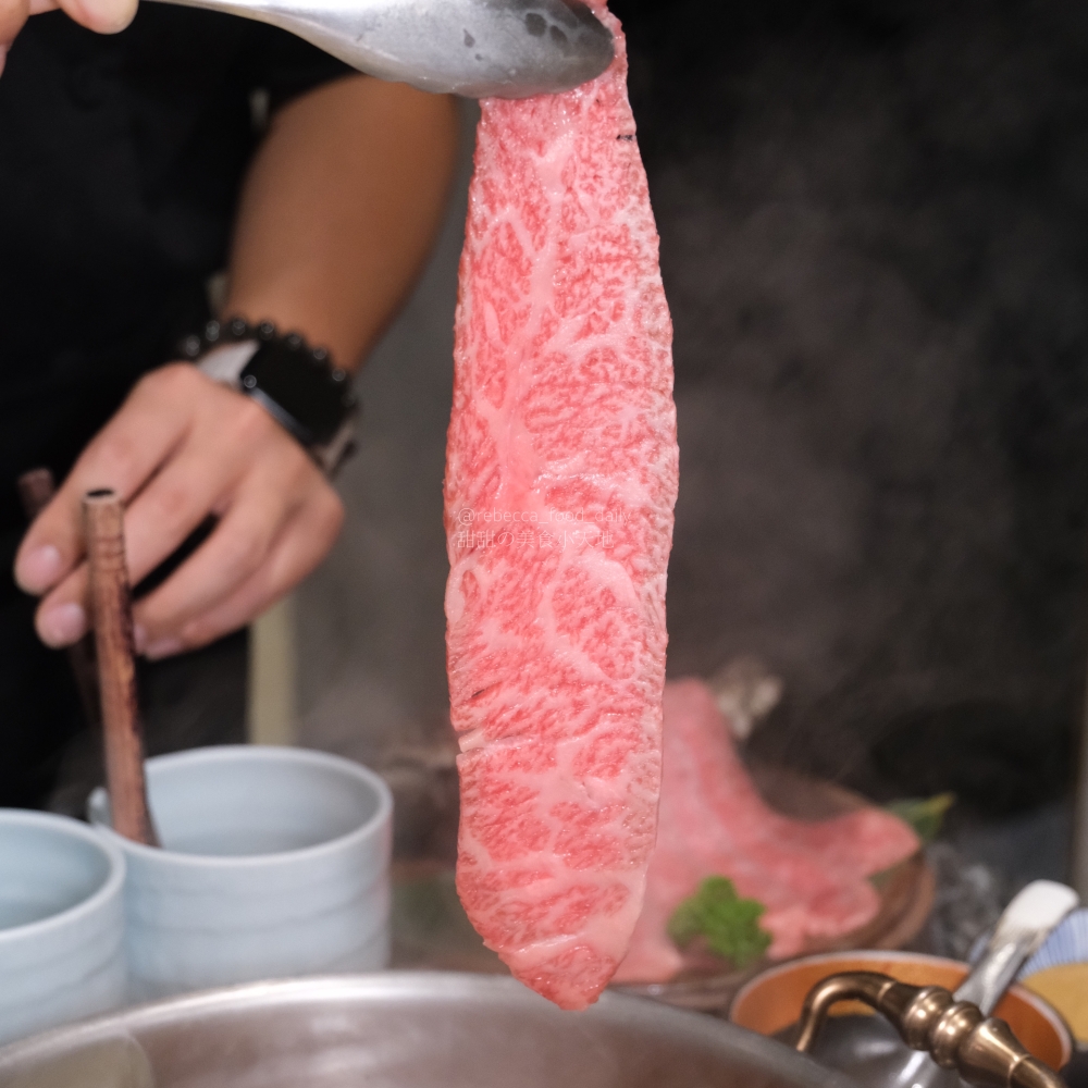 【台北火鍋推薦】二本松涮涮屋|專人桌邊服務的頂級帝王蟹五吃,全程解放雙手的台北高級火鍋饗宴 - 第35張圖