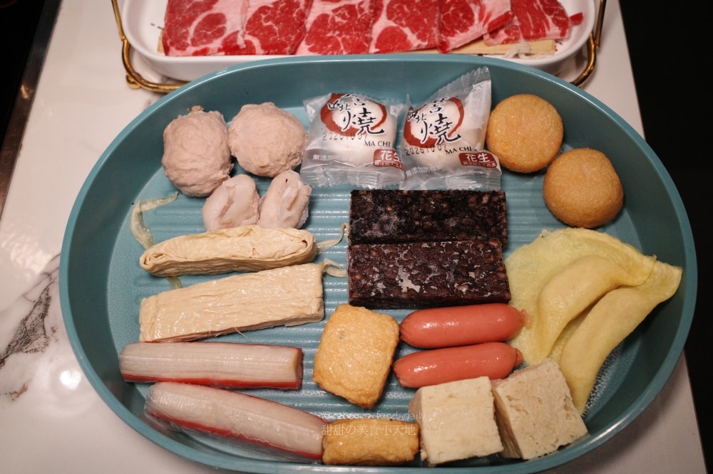 【基隆美食】金大鋤壽喜燒 基隆店｜32F高空景觀吃到飽：$999爽吃日本F1和牛、泰國蝦，火烤兩吃一次滿足！