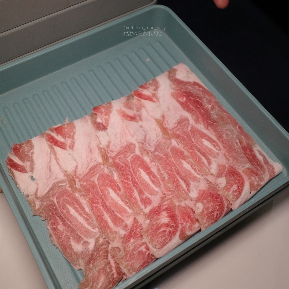 【基隆美食】金大鋤壽喜燒 基隆店｜32F高空景觀吃到飽：$999爽吃日本F1和牛、泰國蝦，火烤兩吃一次滿足！