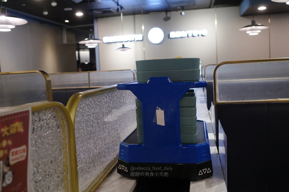 【基隆美食】金大鋤壽喜燒 基隆店｜32F高空景觀吃到飽：$999爽吃日本F1和牛、泰國蝦，火烤兩吃一次滿足！