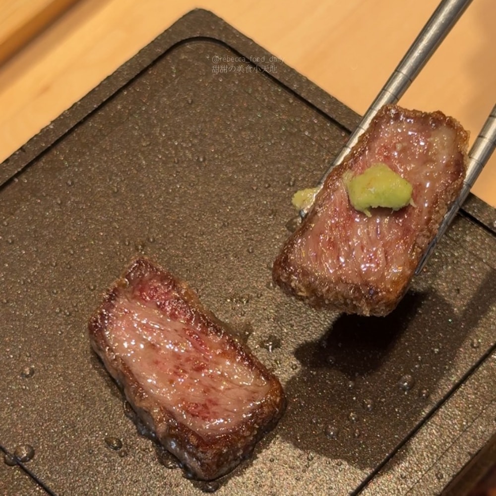 【台中美食推薦】嵐山熟成牛かつ專売(嵐山熟成炸牛排專賣店)南屯大墩店｜炸牛排、雙醬熟成咖哩、帶骨牛小排丼，草莓控必吃草莓季甜點！