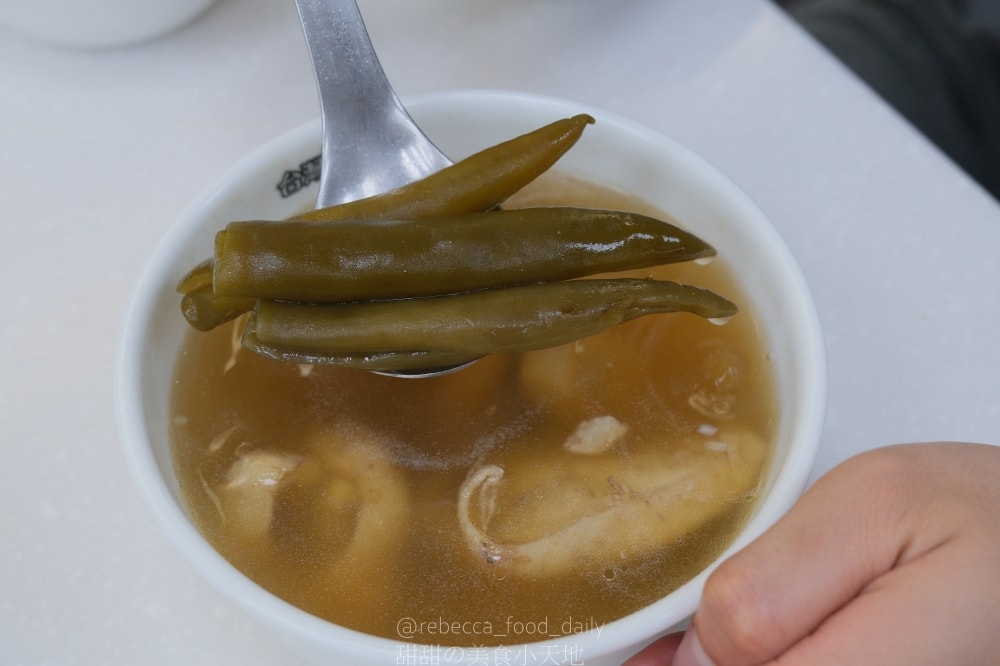 【土城美食】台灣G湯 新北土城店｜滿滿雞腿肉的多口味雞湯！推薦香菇雞、剝皮辣椒雞，還有賣冷凍包