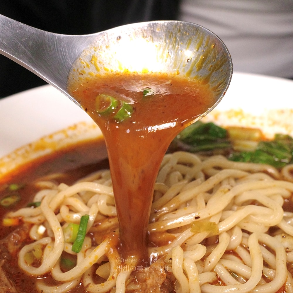 【萬華美食推薦】家辣麻辣鴨血、牛肉麵|隱藏巷弄的得獎牛肉麵!牛肋條入口即化 - 第12張圖 【萬華美食推薦】家辣麻辣鴨血、牛肉麵|隱藏巷弄的得獎牛肉麵!牛肋條入口即化