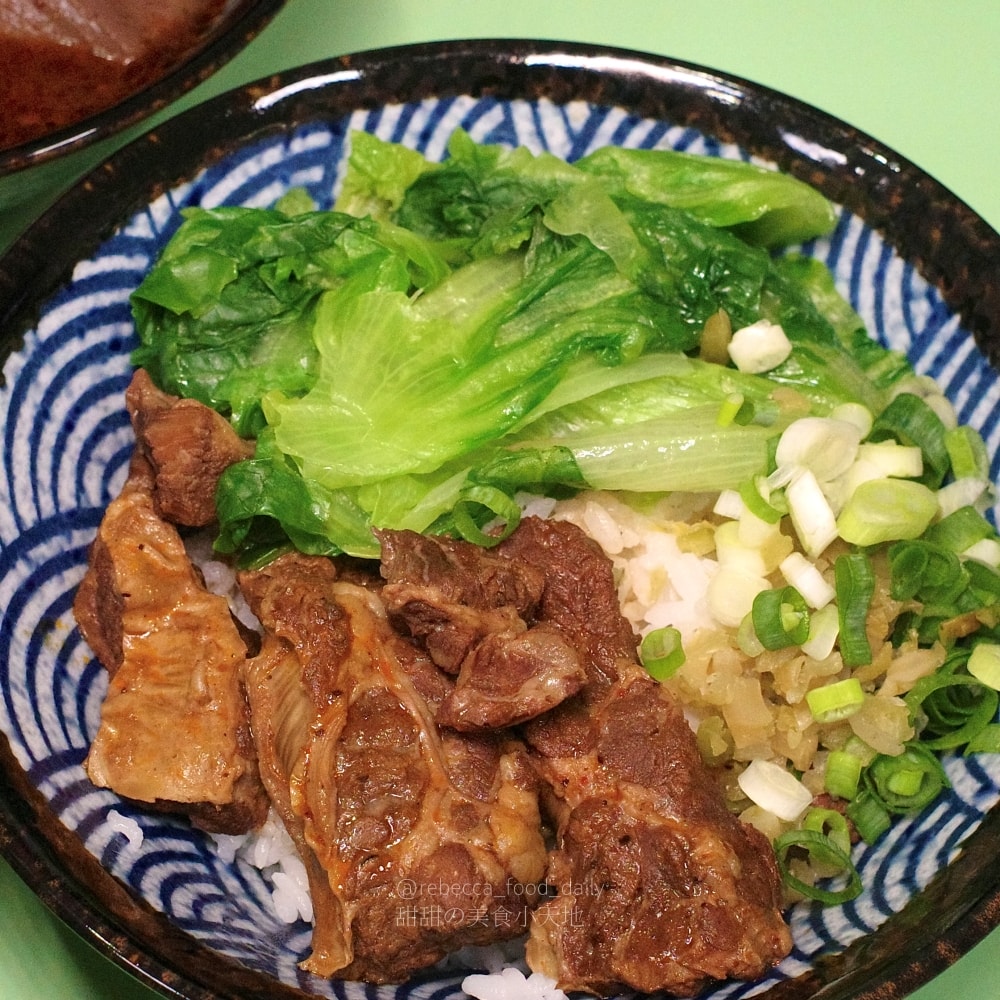 【萬華美食推薦】家辣麻辣鴨血、牛肉麵|隱藏巷弄的得獎牛肉麵!牛肋條入口即化 - 第22張圖 【萬華美食推薦】家辣麻辣鴨血、牛肉麵|隱藏巷弄的得獎牛肉麵!牛肋條入口即化