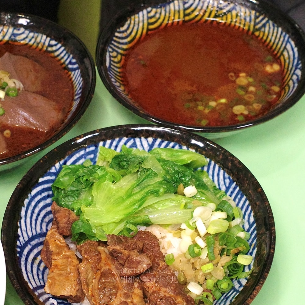 【萬華美食推薦】家辣麻辣鴨血、牛肉麵|隱藏巷弄的得獎牛肉麵!牛肋條入口即化 - 第23張圖 【萬華美食推薦】家辣麻辣鴨血、牛肉麵|隱藏巷弄的得獎牛肉麵!牛肋條入口即化