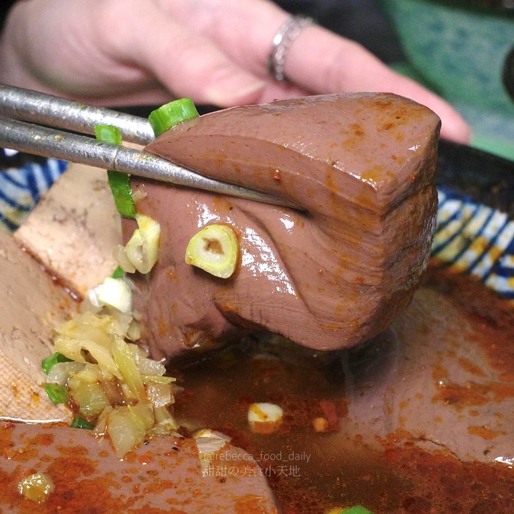 【萬華美食推薦】家辣麻辣鴨血、牛肉麵|隱藏巷弄的得獎牛肉麵!牛肋條入口即化 - 第14張圖 【萬華美食推薦】家辣麻辣鴨血、牛肉麵|隱藏巷弄的得獎牛肉麵!牛肋條入口即化