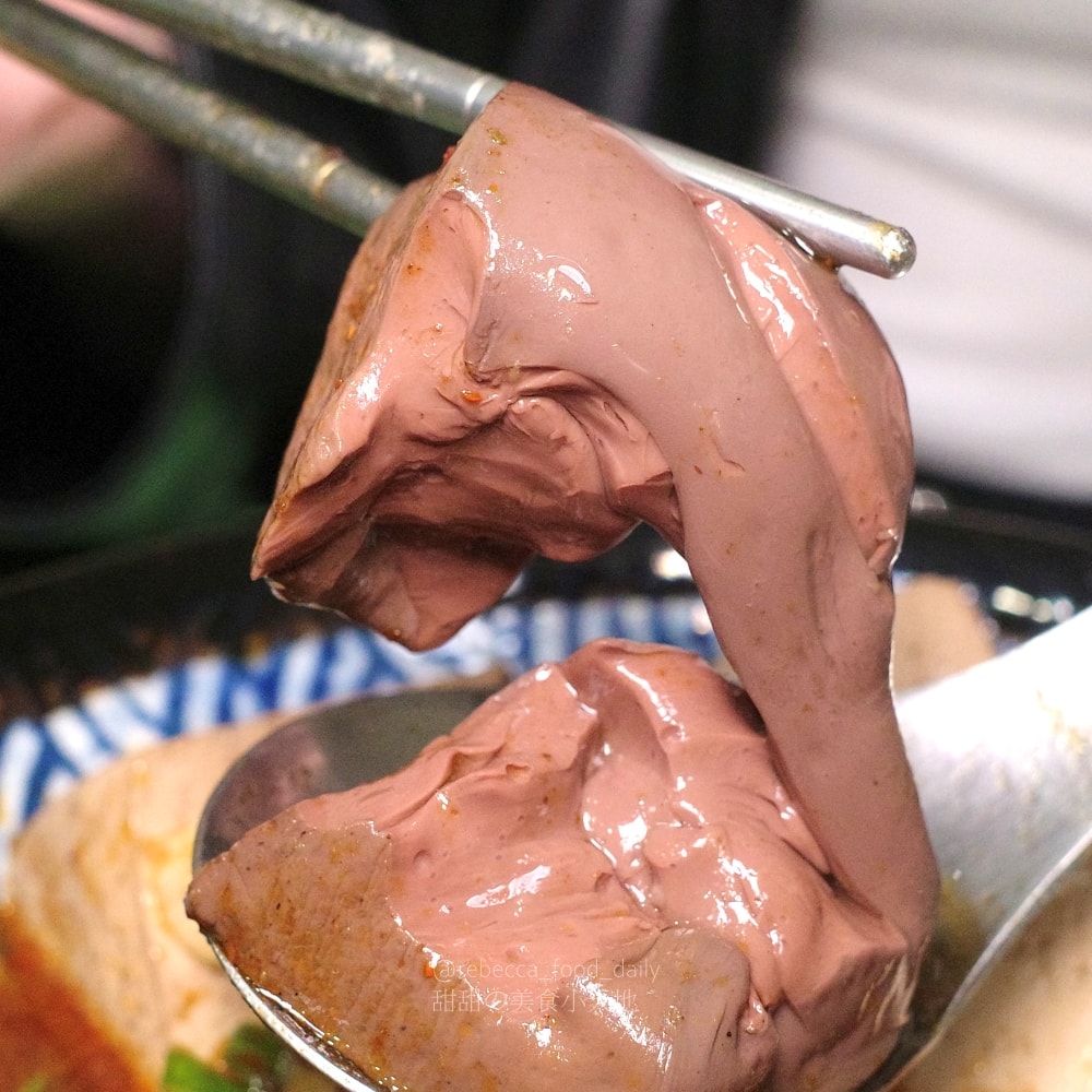 【萬華美食推薦】家辣麻辣鴨血、牛肉麵|隱藏巷弄的得獎牛肉麵!牛肋條入口即化 - 第15張圖 【萬華美食推薦】家辣麻辣鴨血、牛肉麵|隱藏巷弄的得獎牛肉麵!牛肋條入口即化