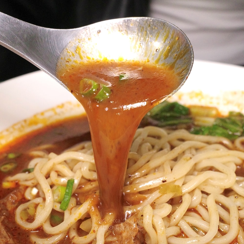 【萬華美食】家辣麻辣鴨血、牛肉麵|最新菜單|得獎紅燒番茄牛肉麵、各式小吃都讚 - 第14張圖 【萬華美食】家辣麻辣鴨血、牛肉麵|最新菜單|得獎紅燒番茄牛肉麵、各式小吃都讚