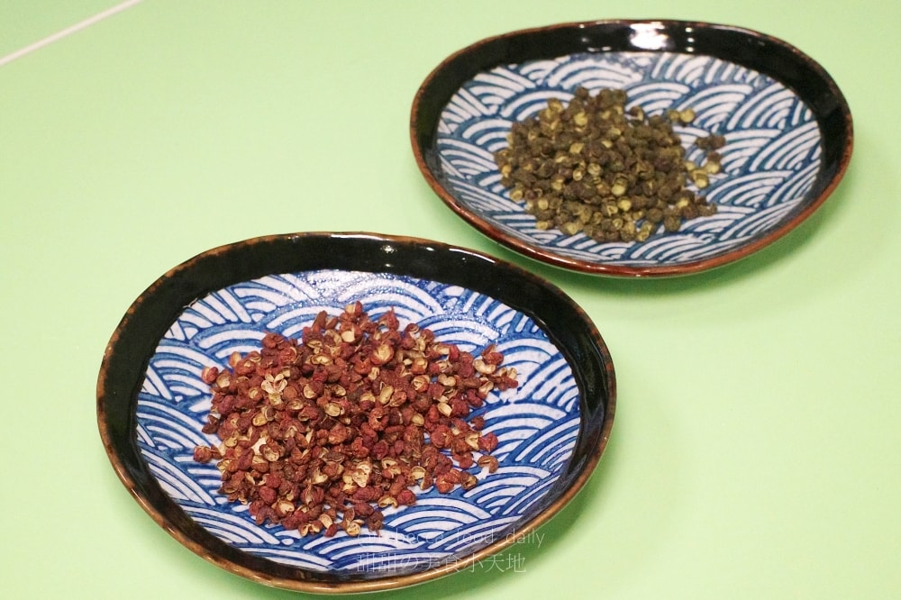 【萬華美食】家辣麻辣鴨血、牛肉麵|最新菜單|得獎紅燒番茄牛肉麵、各式小吃都讚 - 第15張圖 【萬華美食】家辣麻辣鴨血、牛肉麵|最新菜單|得獎紅燒番茄牛肉麵、各式小吃都讚