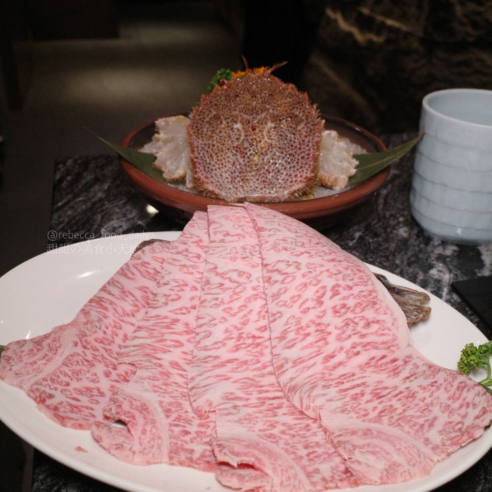 【台北高級火鍋推薦】二本松涮涮屋：夏季限定花咲蟹五吃！宮崎 A5 和牛、桌邊免動手服務，節慶約會首選