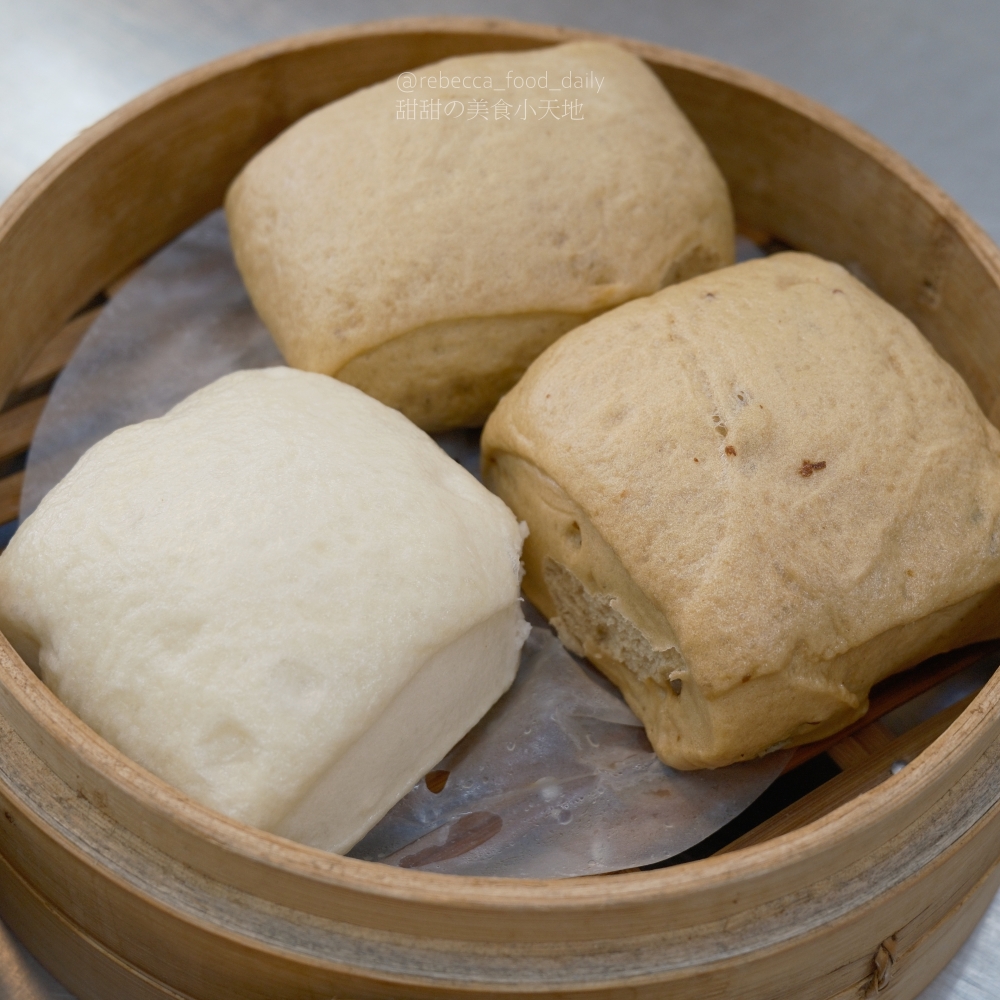 【台北包子推薦】老上海包子｜萬華必吃 美食，16小時老麵每日手工現包限量販售！爆汁麻辣肉包超銷魂，買十送一太划算